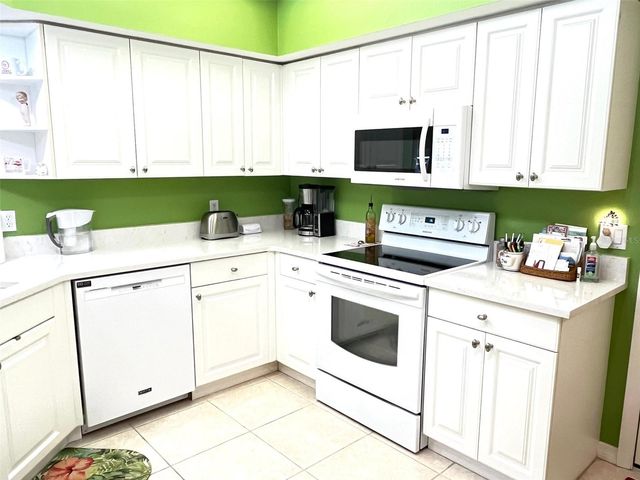 6854 FAIRVIEW TERRACE 6854, Bradenton, FL 34203
