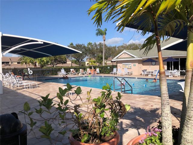 6854 FAIRVIEW TERRACE 6854, Bradenton, FL 34203
