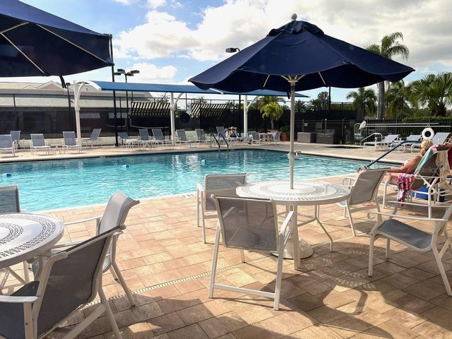6854 FAIRVIEW TERRACE 6854, Bradenton, FL 34203