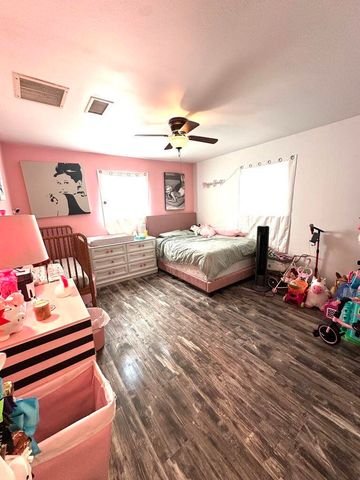 1409 Floydada Street, Plainview, TX 79072