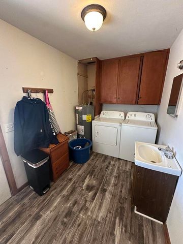 1409 Floydada Street, Plainview, TX 79072