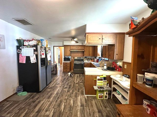 1409 Floydada Street, Plainview, TX 79072