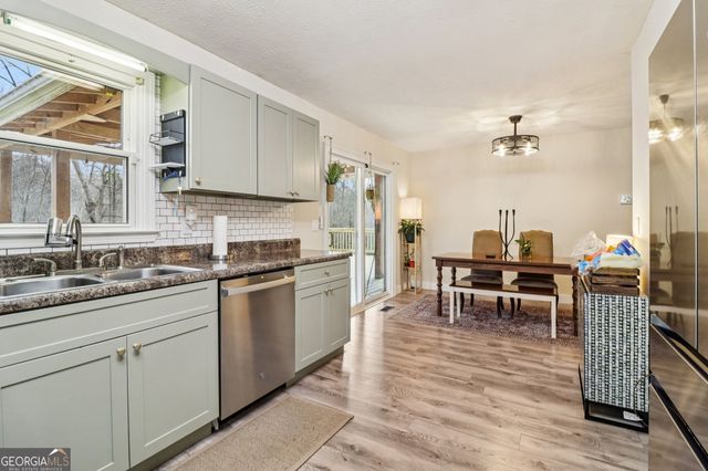 230 Aspen Lake Drive W, Newnan, GA 30263