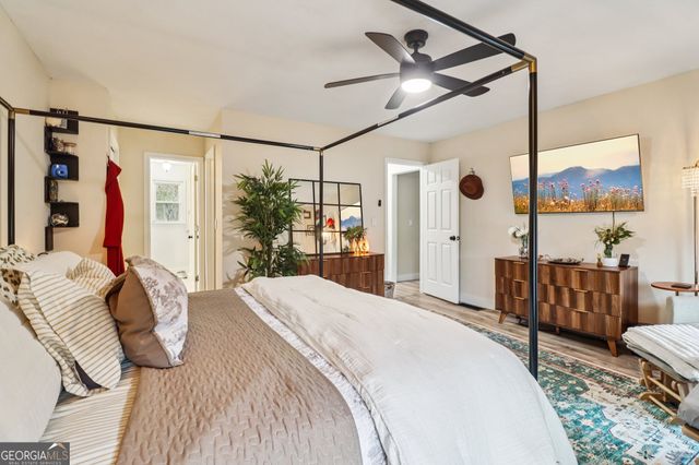 230 Aspen Lake Drive W, Newnan, GA 30263