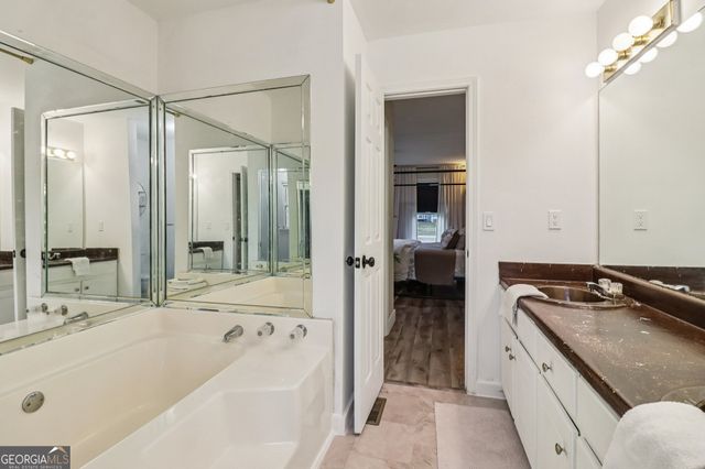 230 Aspen Lake Drive W, Newnan, GA 30263