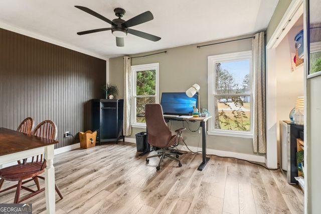 230 Aspen Lake Drive W, Newnan, GA 30263