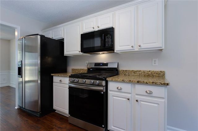 306 Burdock Trace, Woodstock, GA 30188