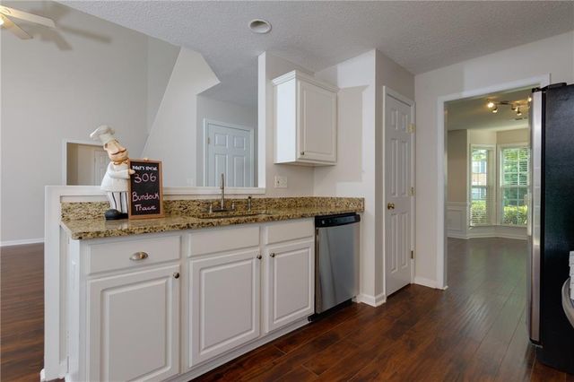 306 Burdock Trace, Woodstock, GA 30188