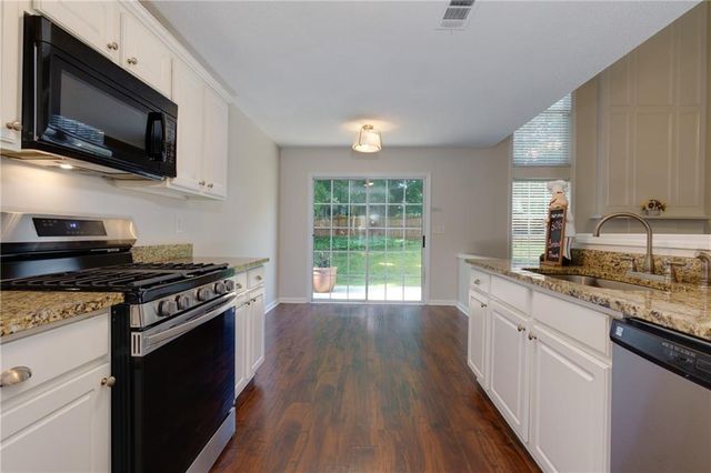 306 Burdock Trace, Woodstock, GA 30188