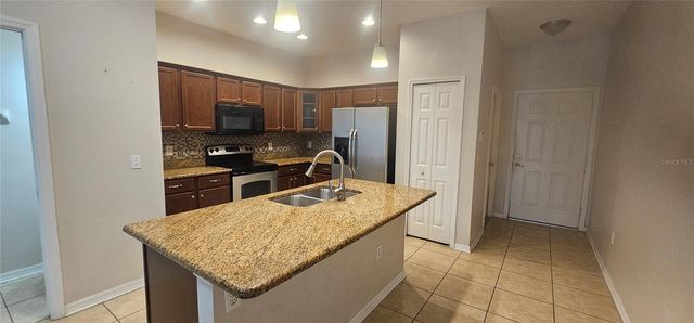 9313 SHEPTON STREET, Orlando, FL 32825