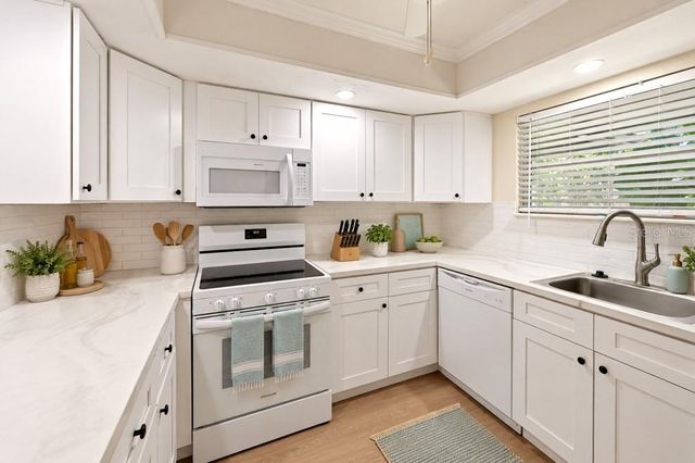 10407 WATERBIRD WAY 11, Bradenton, FL 34209
