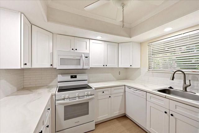 10407 WATERBIRD WAY 11, Bradenton, FL 34209