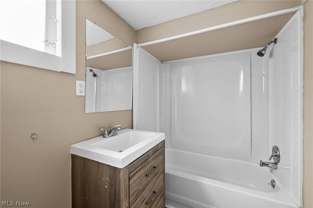 7604 Dudley Avenue, Cleveland, OH 44102