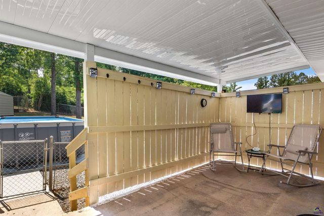 202 Woodland Drive, Warner Robins, GA 31088
