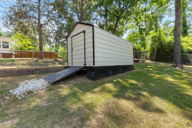 202 Woodland Drive, Warner Robins, GA 31088
