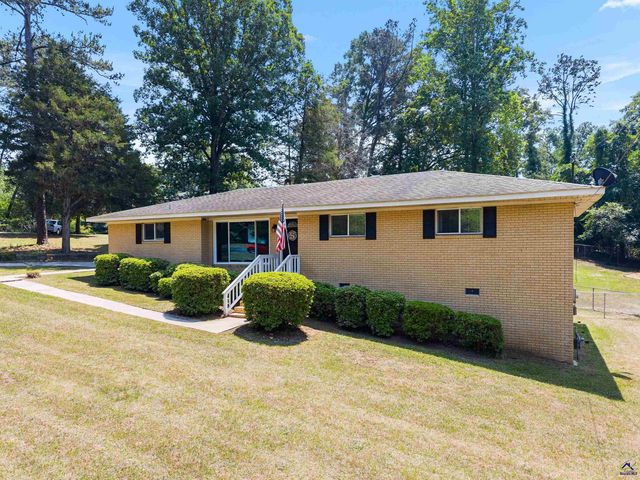 202 Woodland Drive, Warner Robins, GA 31088