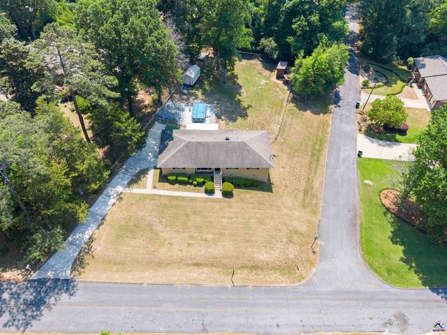 202 Woodland Drive, Warner Robins, GA 31088