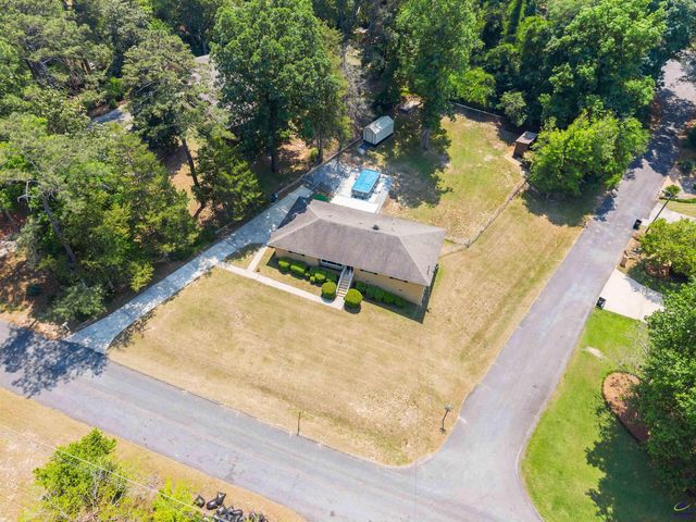 202 Woodland Drive, Warner Robins, GA 31088