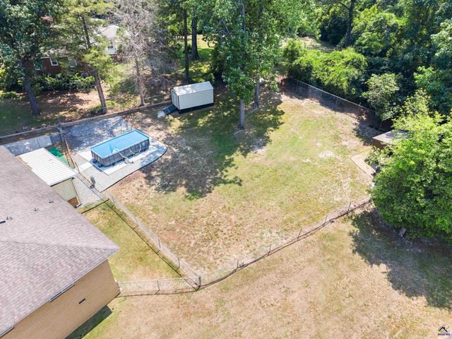 202 Woodland Drive, Warner Robins, GA 31088