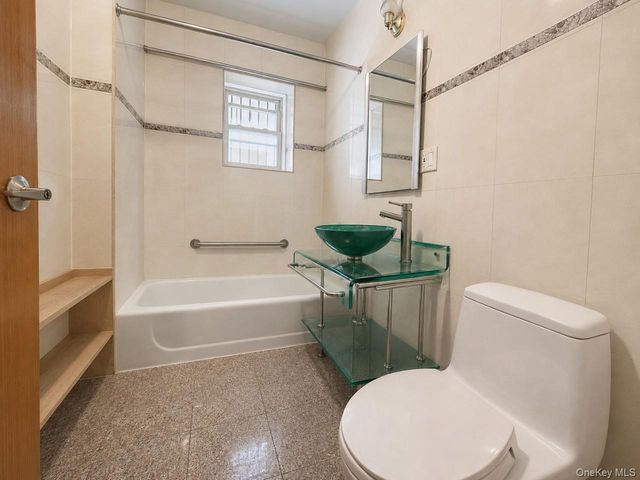 5308 90th Street 1B, Elmhurst, NY 11373