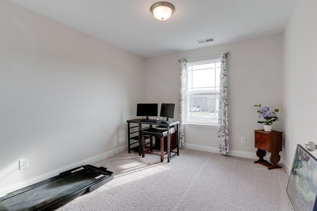 420 Longstone Rd, Gallatin, TN 37066