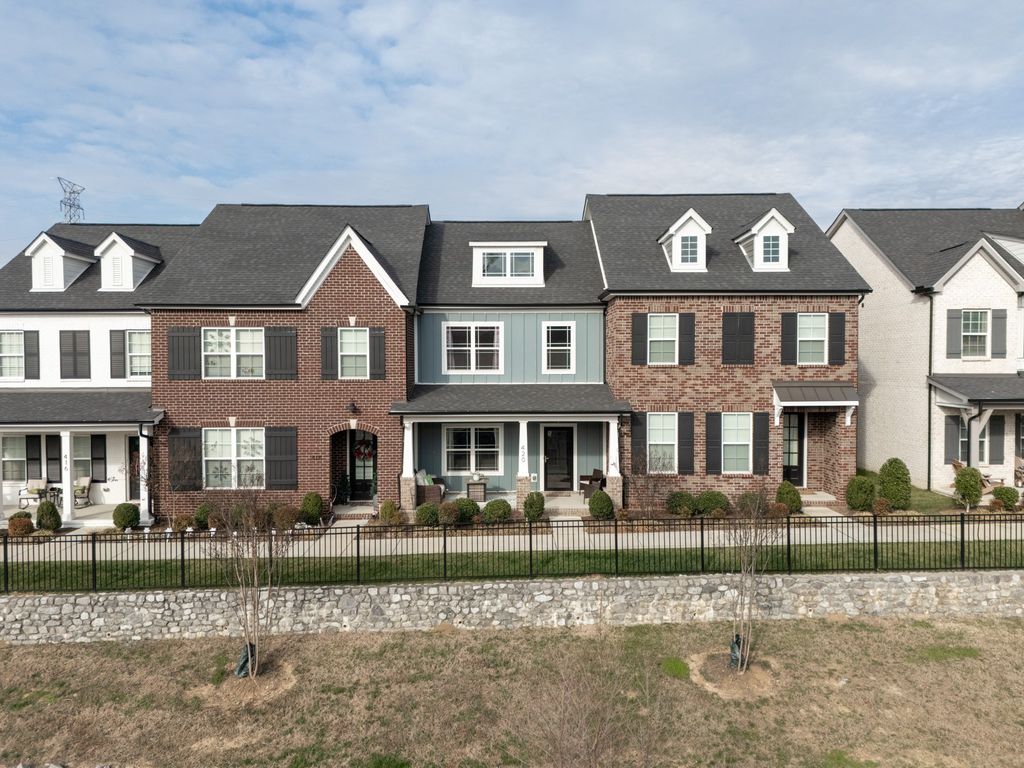 420 Longstone Rd, Gallatin, TN 37066