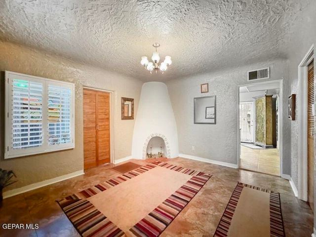 1007 KERBEY Avenue, El Paso, TX 79902