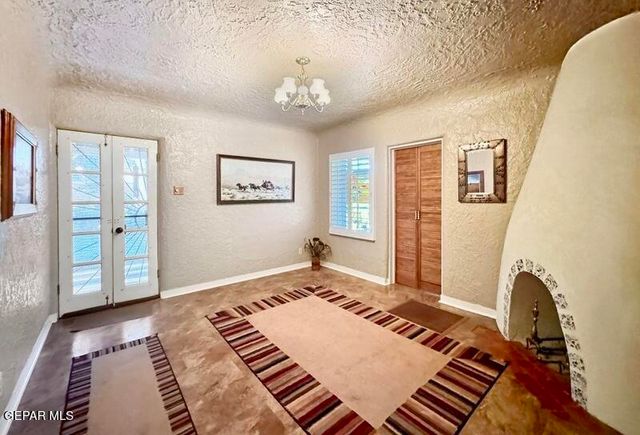 1007 KERBEY Avenue, El Paso, TX 79902