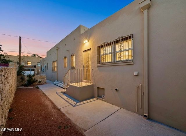 1007 KERBEY Avenue, El Paso, TX 79902