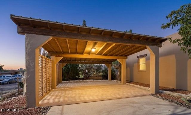 1007 KERBEY Avenue, El Paso, TX 79902