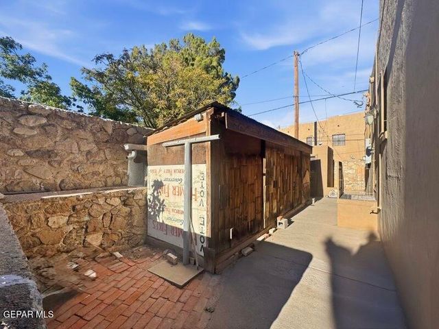 1007 KERBEY Avenue, El Paso, TX 79902