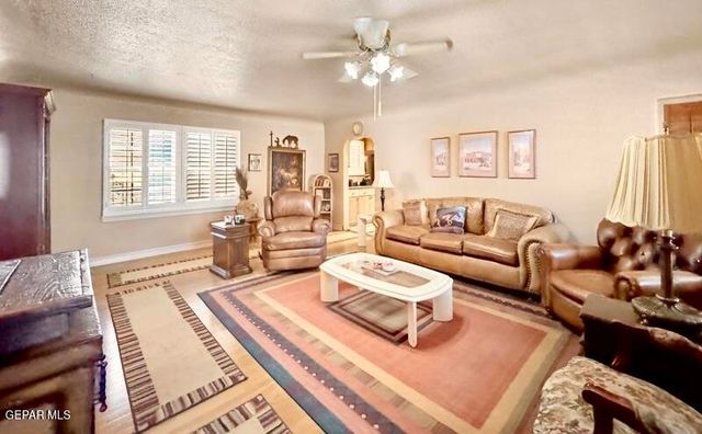 1007 KERBEY Avenue, El Paso, TX 79902