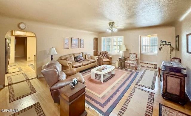 1007 KERBEY Avenue, El Paso, TX 79902