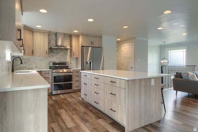 154 E 650 S, Farmington, UT 84025