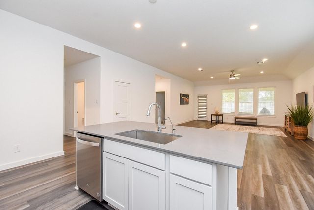 383 Westlake Terrace Drive, Conroe, TX 77304