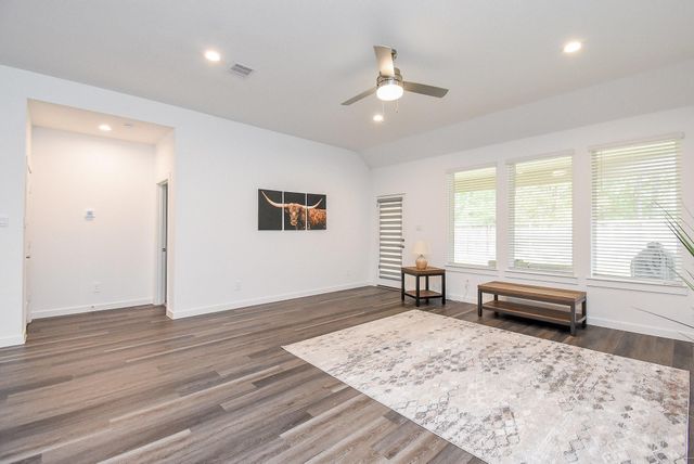 383 Westlake Terrace Drive, Conroe, TX 77304