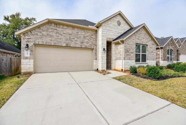 383 Westlake Terrace Drive, Conroe, TX 77304