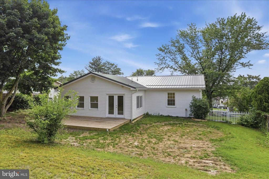 Image 36 of property listing at 15411 SHAMROCK RD SW, Cresaptown, MD 21502
