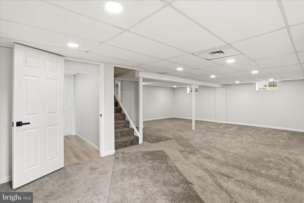 Image 5 of property listing at 15411 SHAMROCK RD SW, Cresaptown, MD 21502