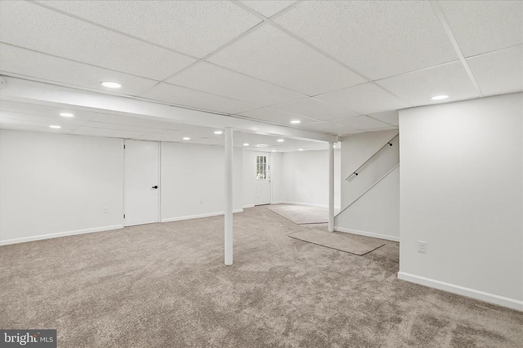 Image 7 of property listing at 15411 SHAMROCK RD SW, Cresaptown, MD 21502