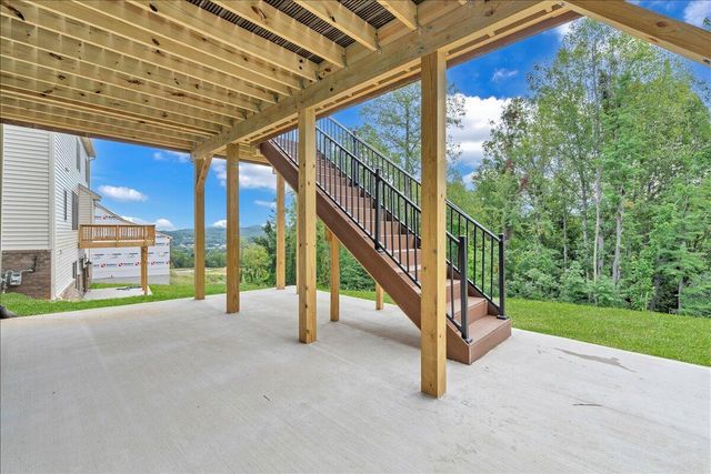 7062 Parkway View TRL, Roanoke, VA 24018