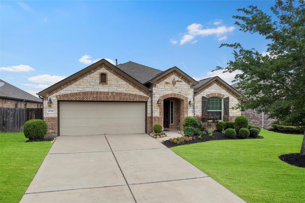 20726 Arrow Falls Lane, Richmond, TX 77407