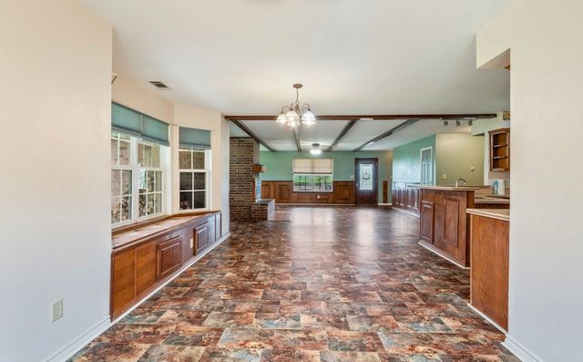 1100 County Road 12200, Paris, TX 75462