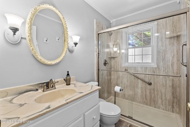 9306 Trentham Ln, Louisville, KY 40242