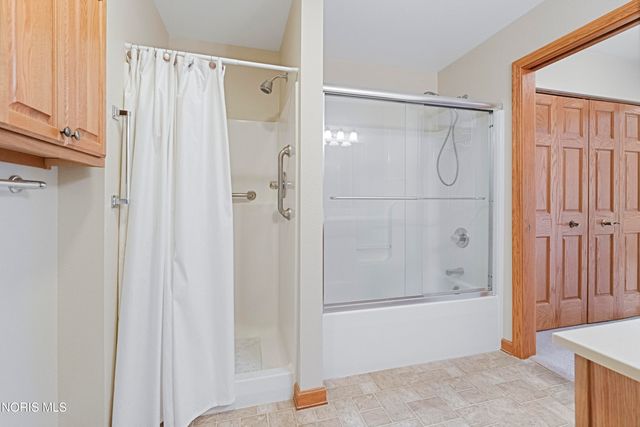 1706 Daniel Drive, Millbury, OH 43447