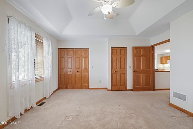 1706 Daniel Drive, Millbury, OH 43447