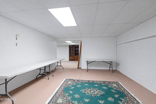 1706 Daniel Drive, Millbury, OH 43447