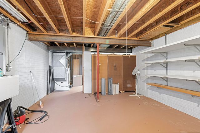 1706 Daniel Drive, Millbury, OH 43447