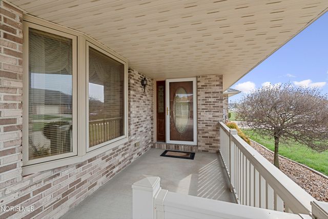 1706 Daniel Drive, Millbury, OH 43447