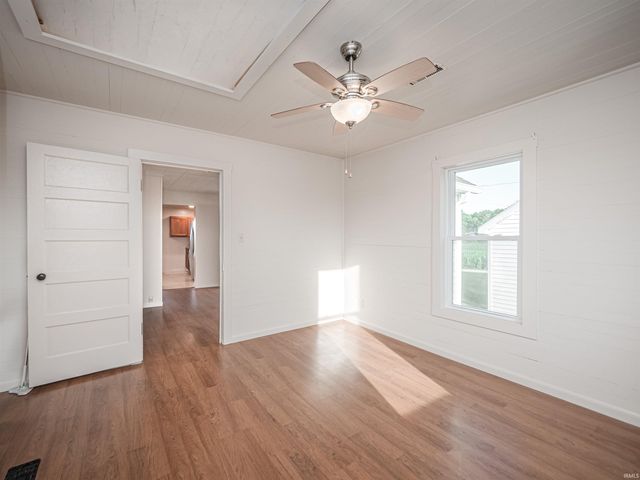 1000 Hastings Lane, Mount Vernon, IN 47620